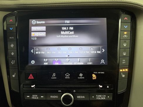 Certified 2023 INFINITI QX50 Luxe FWD image 17