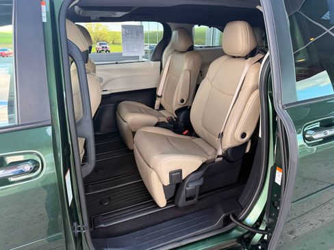 Used 2023 Toyota Sienna Limited w/ Protection Package (TMS) AWD/4WD image 21