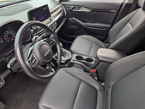 Certified 2023 Kia Seltos EX image 19