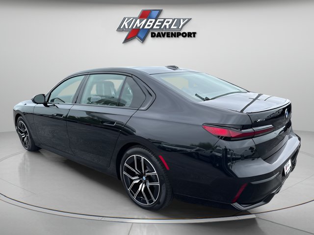 Used 2025 BMW 740i xDrive w/ Premium Package AWD/4WD image 3