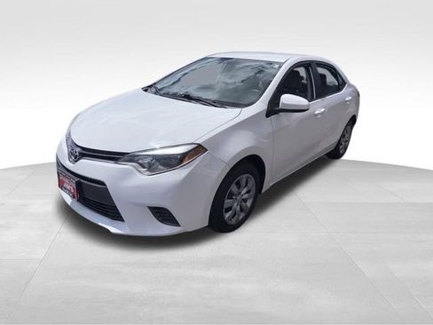 Used 2016 Toyota Corolla LE FWD image 10