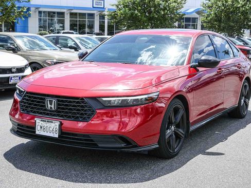 Used 2023 Honda Accord Sport image 3