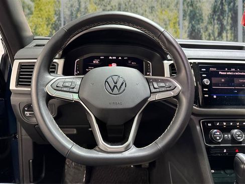 Used 2022 Volkswagen Atlas Cross Sport SE image 16