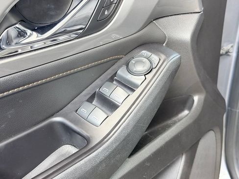 Used 2019 Chevrolet Traverse LS FWD image 10