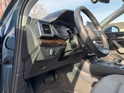 Used 2018 Audi Q5 2.0T Premium image 12
