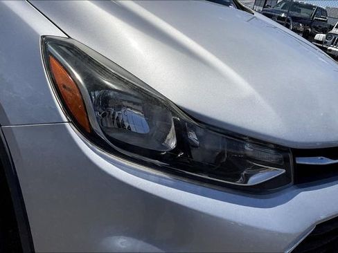 Used 2017 Chevrolet Trax LS w/ Fleet Convenience Package AWD/4WD image 29