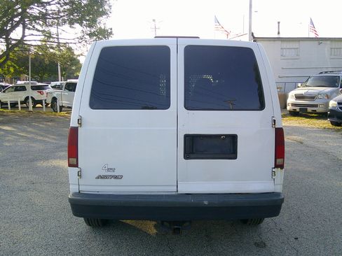 Used 2003 Chevrolet Astro w/ Convenience Pkg image 10