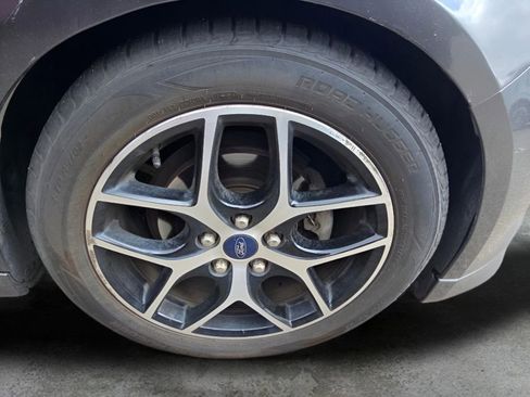 Used 2016 Ford Focus SE w/ SE Sport Package image 15