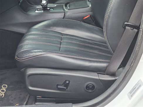 Used 2014 Chrysler 300 S image 31