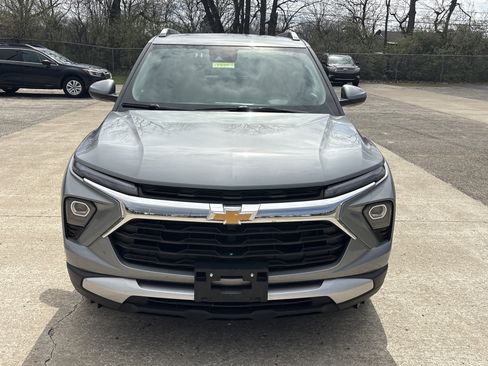 Used 2025 Chevrolet TrailBlazer LT image 2