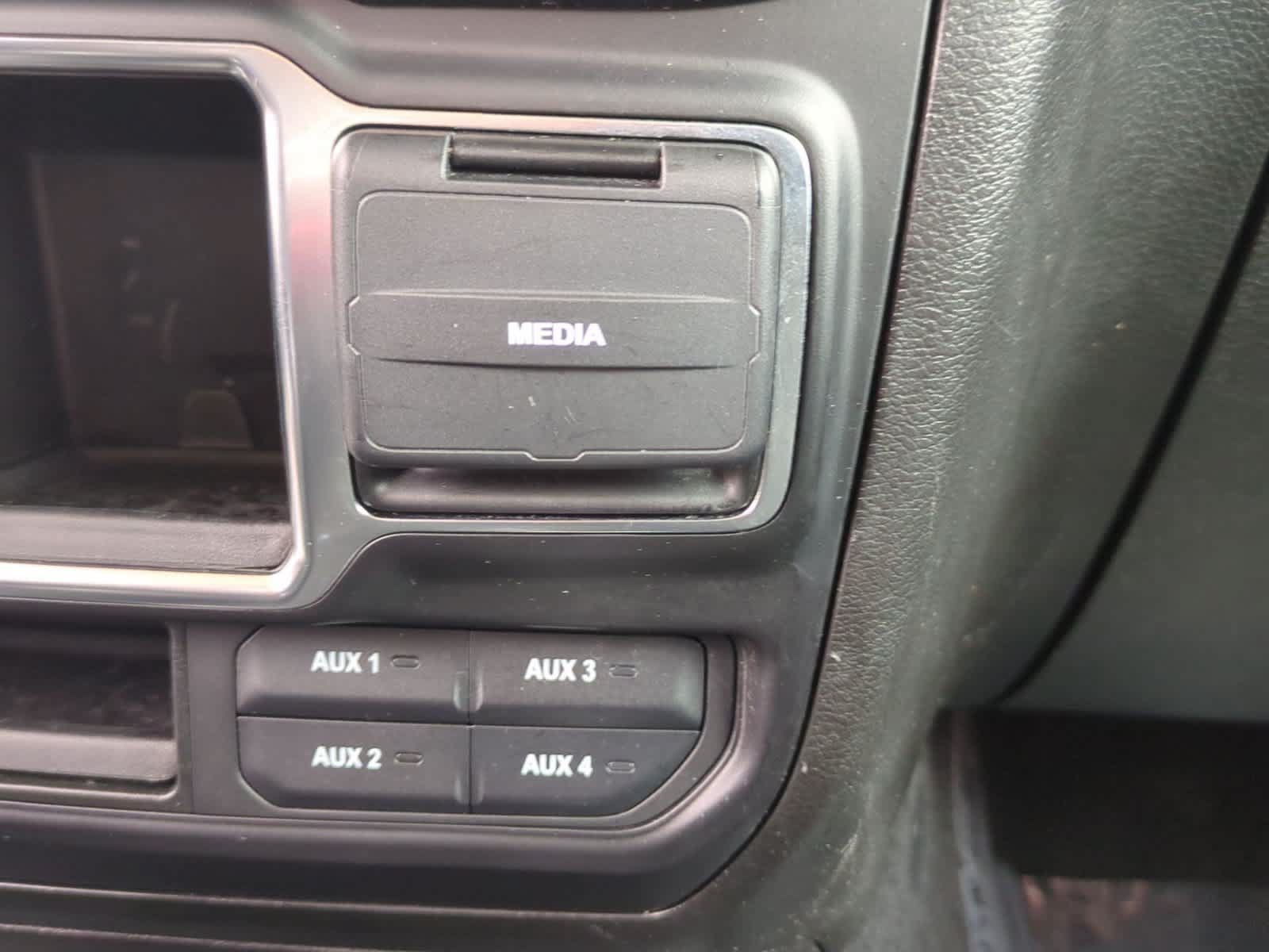 Used 2021 Jeep Wrangler Unlimited Sport AWD/4WD image 29