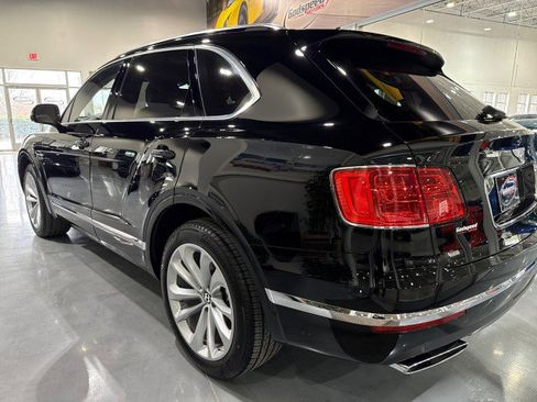 Used 2017 Bentley Bentayga image 35