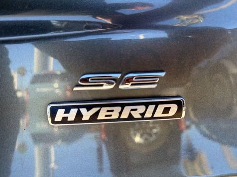 Used 2020 Ford Fusion SE image 8