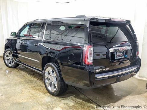 Used 2019 GMC Yukon XL Denali w/ Denali Ultimate Package AWD/4WD image 9