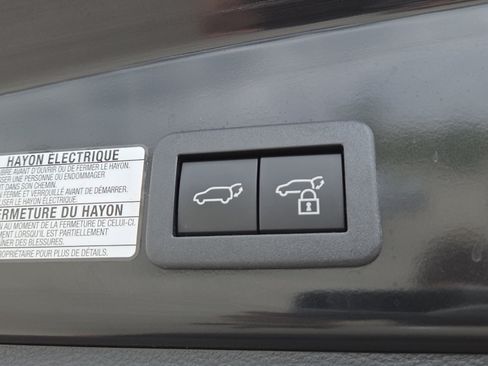Used 2024 Toyota Corolla Cross AWD Hybrid w/ Convenience Package image 22