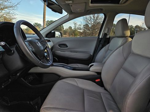 Used 2018 Honda HR-V EX-L image 9