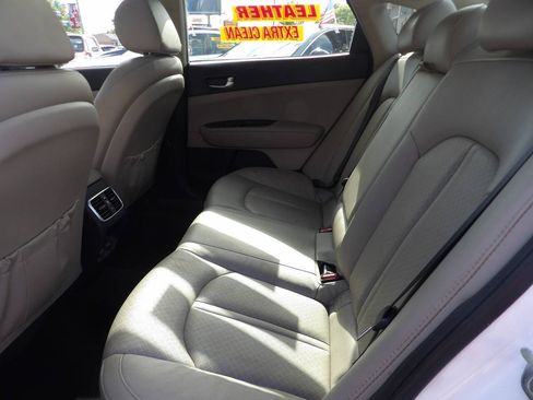 Used 2018 Kia Optima EX w/ Premium Package FWD image 10