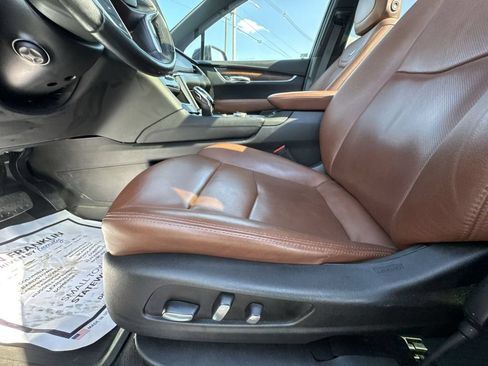 Used 2021 Cadillac XT5 Premium Luxury AWD/4WD image 12