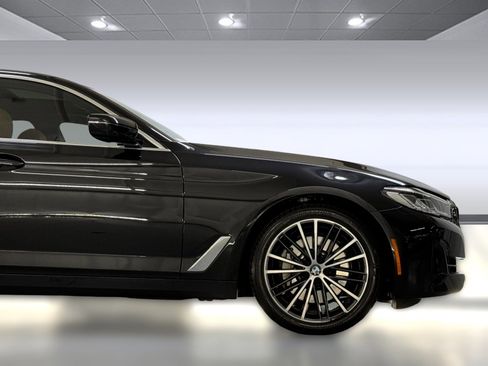 Certified 2023 BMW 530i w/ Convenience Package image 34