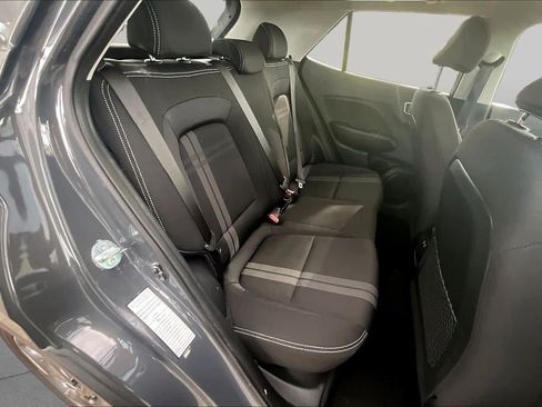 Used 2025 Hyundai Venue SEL FWD image 20