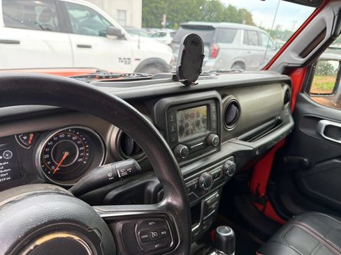 Used 2019 Jeep Wrangler Sport AWD/4WD image 20