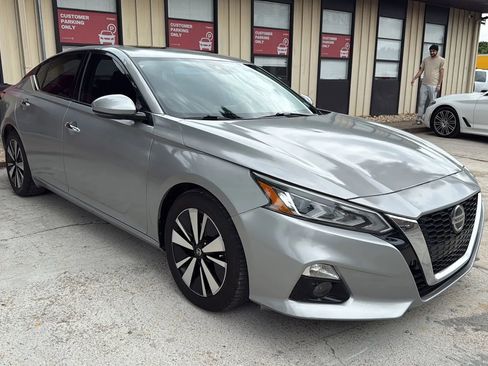 Used 2019 Nissan Altima 2.5 SL FWD image 3
