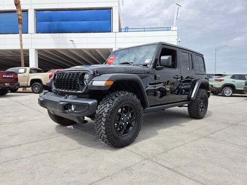 Used 2025 Jeep Wrangler Unlimited Sport AWD/4WD image 2