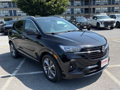 Used 2023 Buick Encore GX Select w/ Sport Touring Package FWD image 2