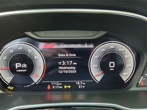 Used 2024 Audi Q3 2.0T Premium Plus image 37