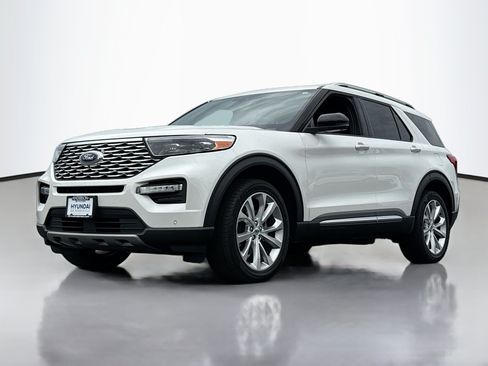 Used 2023 Ford Explorer Platinum w/ Technology Package AWD/4WD image 12