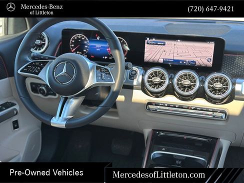 Used 2025 Mercedes-Benz GLB 250 4MATIC image 24