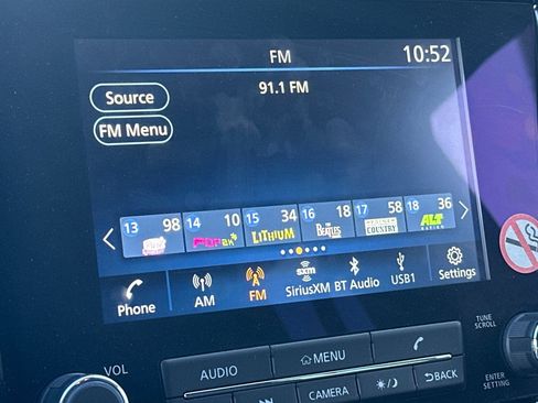 Used 2023 Nissan Frontier SV image 21