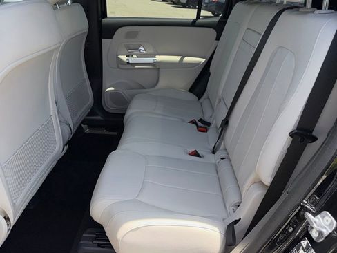 Certified 2026 Mercedes-Benz GLB 250 image 32