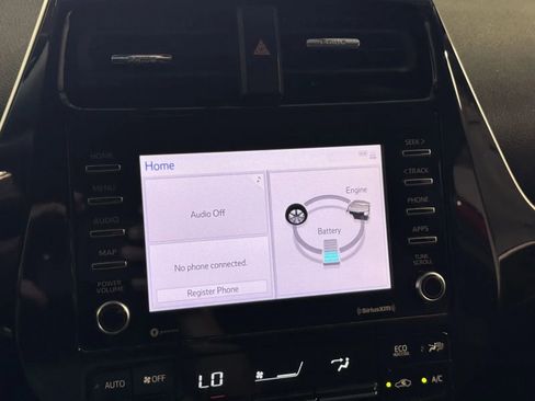 Used 2022 Toyota Prius L Eco image 11