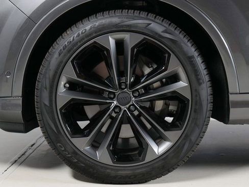 Certified 2026 Audi Q7 3.0T Premium Plus AWD/4WD image 33