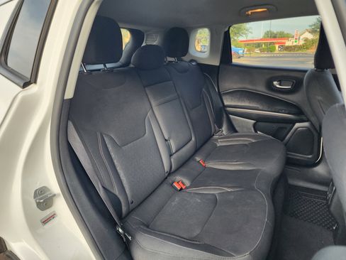 Used 2019 Jeep Compass Sport w/ Cold Weather Group FWD image 14