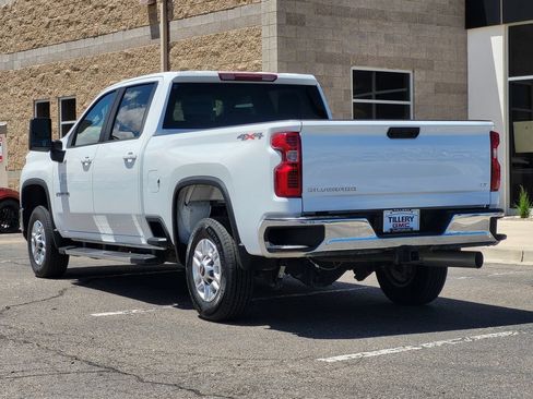 Used 2025 Chevrolet Silverado 2500 LT w/ Convenience Package AWD/4WD image 5