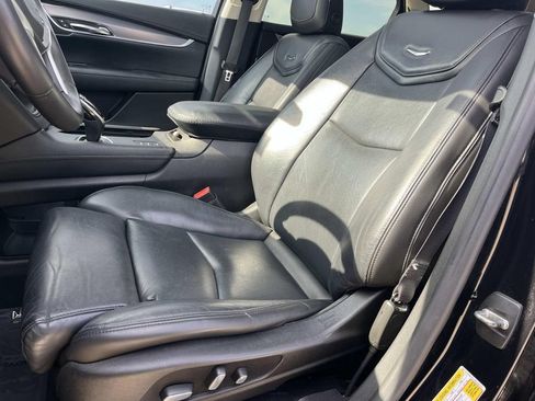 Used 2017 Cadillac XT5 Premium Luxury AWD/4WD image 35