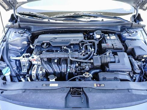 Used 2024 Hyundai Elantra SE FWD image 27