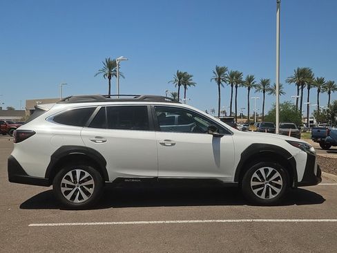 Used 2023 Subaru Outback Premium AWD/4WD image 4