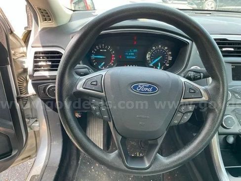 Used 2017 Ford Fusion S FWD image 19