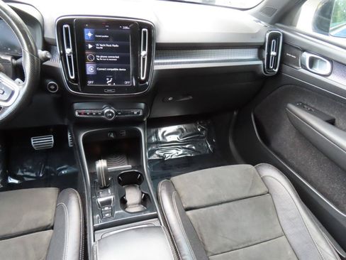 Used 2019 Volvo XC40 T5 R-Design AWD/4WD image 15