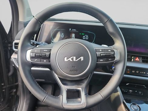 Certified 2025 Kia Sportage EX w/ EX Premium Package AWD/4WD image 12