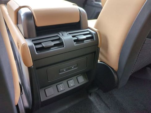 New 2026 Land Rover Defender 110 S AWD/4WD image 13