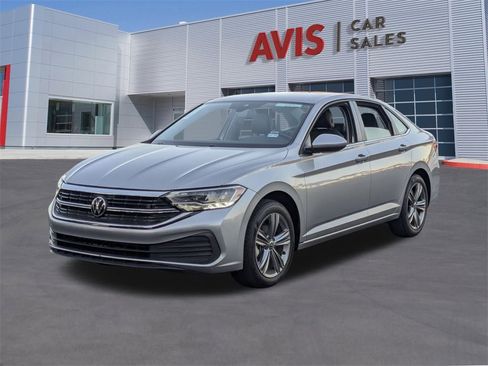 Used 2024 Volkswagen Jetta SE image 1