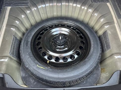 Used 2022 Chevrolet Malibu LT image 27