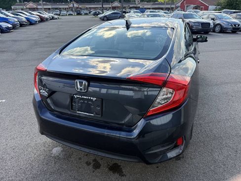 Used 2018 Honda Civic EX image 8