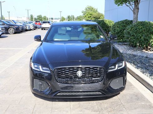 Used 2024 Jaguar XF R-Dynamic SE AWD/4WD image 3