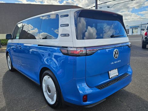New 2025 Volkswagen ID. Buzz 1st Edition image 4