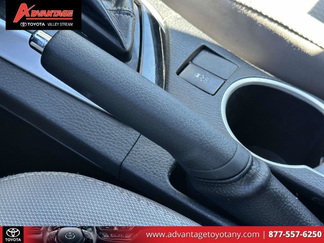 Used 2018 Toyota Corolla LE FWD image 34